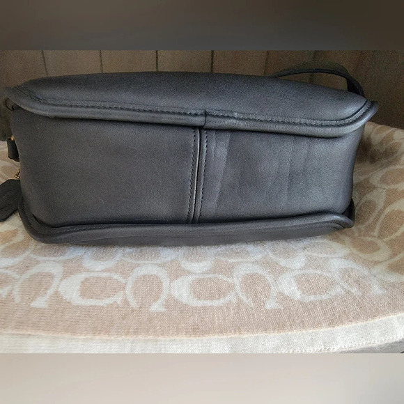 Vintage Coach Geometric Vista Crossbody/Shoulder Bag In Black Leather - Picture 9 of 15